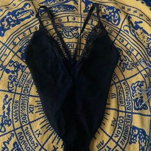 BLACK BODYSUIT